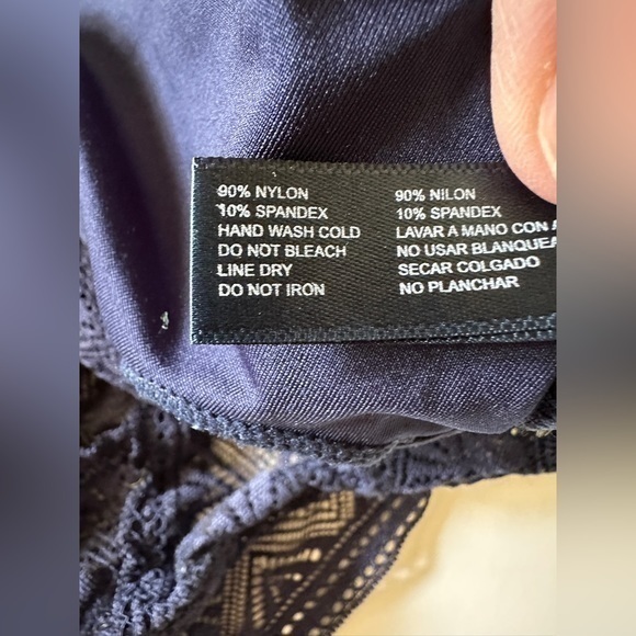 Nautica Intimates Navy‎ Razor Back Bralette Size Medium - Picture 6 of 8